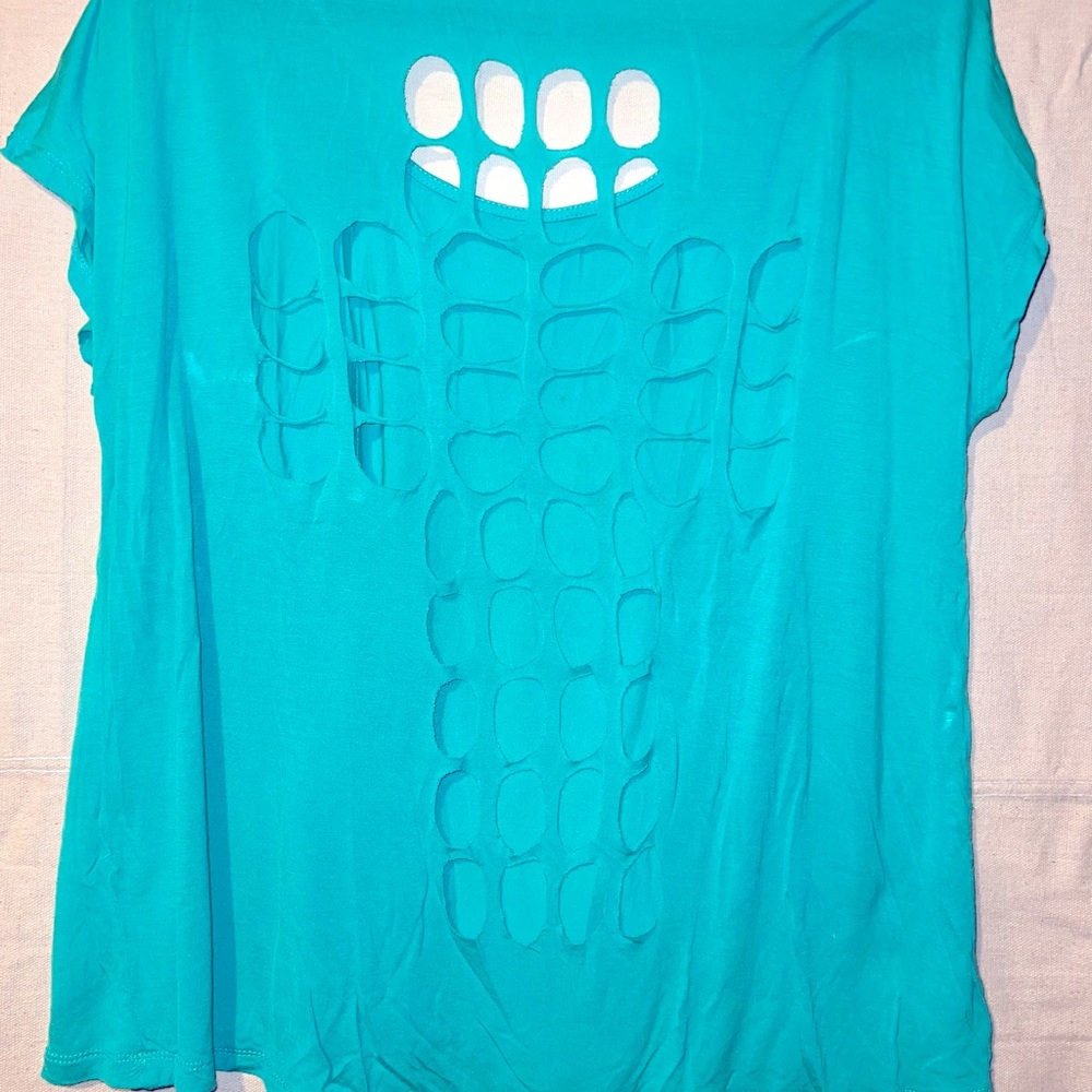 E&M Lightweight Teal “Cross Holes” Shirt Size L